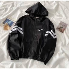 Ветровка в стиле оверсайз плащевка черный