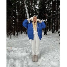 Женская теплая куртка на молнии и кнопках синий