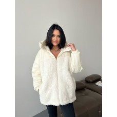 Зимняя теплая курточка оверсайз средней длины молоко