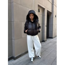 Комфортная куртка дутик с карманами и капюшоном черный