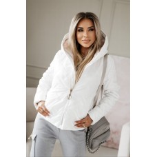 Классная курточка на молнии с капюшоном из плащевки лаке белый