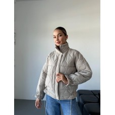 Курточка свободного кроя со спущенной линией плеча беж