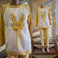 ТЕПЛЕНЬКИЙ ДОМАШНИЙ КОСТЮМ - ПИЖАМА (махра шлифованная) Зайцы желтый