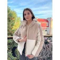 Теплая зимняя куртка Тедди на молнии с карманами бежевый