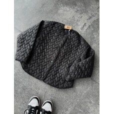 Базовая курточка с интересной стежкой в форме сердец черный