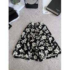 Легкие шорты свободного кроя на жаркое лето лен шелк принт ЦВЕТЫ черный+белый