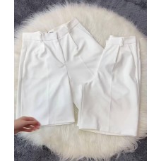 Шорты бермуды со стрелками (костюмка) молоко