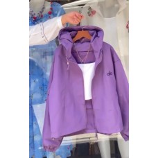 Женская ветровка с карманами на подкладке (Плащевка) сирень