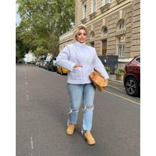 Универсальная курточка с оригинальным узором белый