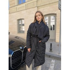 Элегантное стеганое пальто oversize покроя с поясом черный