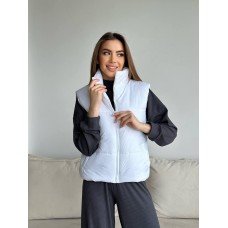 женская жилетка плащевка белый
