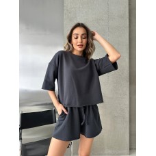 Модный костюм с необработанными краями (футболка+шорты) графит