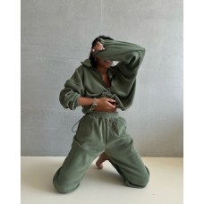 Теплый костюм из флиса кофта на молнии и на резинке и брюки с высокой талией хаки