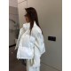 Костюм тройка  жилетка и  Ангора костюм белый