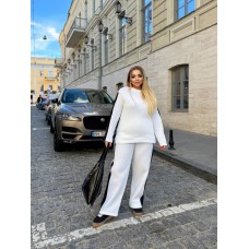 Костюм двойка: кофта+брюки с лампасами свободного кроя белый