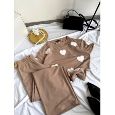Удобный костюм футболка с сердечками+штаны (двунитка) беж