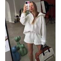 Спортивный костюм (кофта на молнии с капюшоном+шорты трикотаж петля молочный