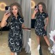 Шелковистое платье с поясочком длиной мини+разрезами по бокам черный с полукругами