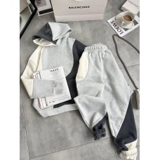 Костюм худи с капюшоном и карманом кенгуру+Брюки с карманами серый+графит+молочный