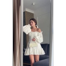 Воздушное платье из муслина с воланами +открытыми плечами длиной мини белый
