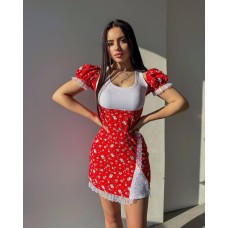 Платье с белыми вставками и кружевом Красный