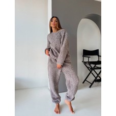 Теплая плюшевая пижама (кофточка свободного кроя+брюки) серый