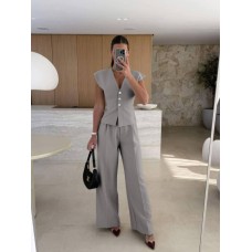 Костюм: жилетка приталенного кроя на пуговицах с V-образным вырезом+брюки с высокой посадкой серый