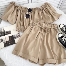Удобный костюмчик на лето топ и шорты на резинке бежевый