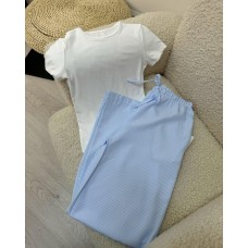 Женский летний комплект - футболка и брюки голубой