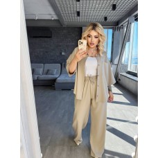 Женственный костюм в сдержанную полоску (свободного кроя брюки+рубашка) бежевый