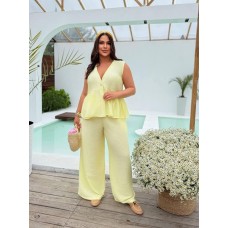 Комплект женский: свободные брюки и рубашка расклешенного кроя лимонный