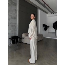 Ангоровый Костюм двойка: брюки клеш на высокой посадке и оверсайз свитер молоко